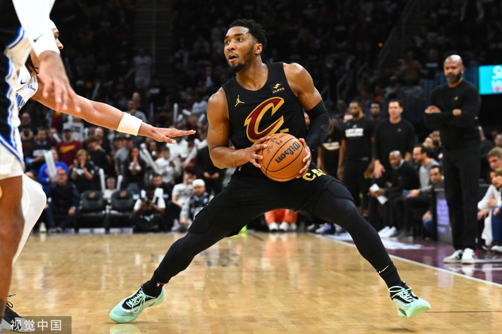 利队的正面 利队的正面